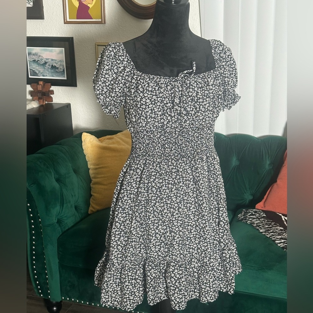 Elegant Black and White Floral Mini Dress